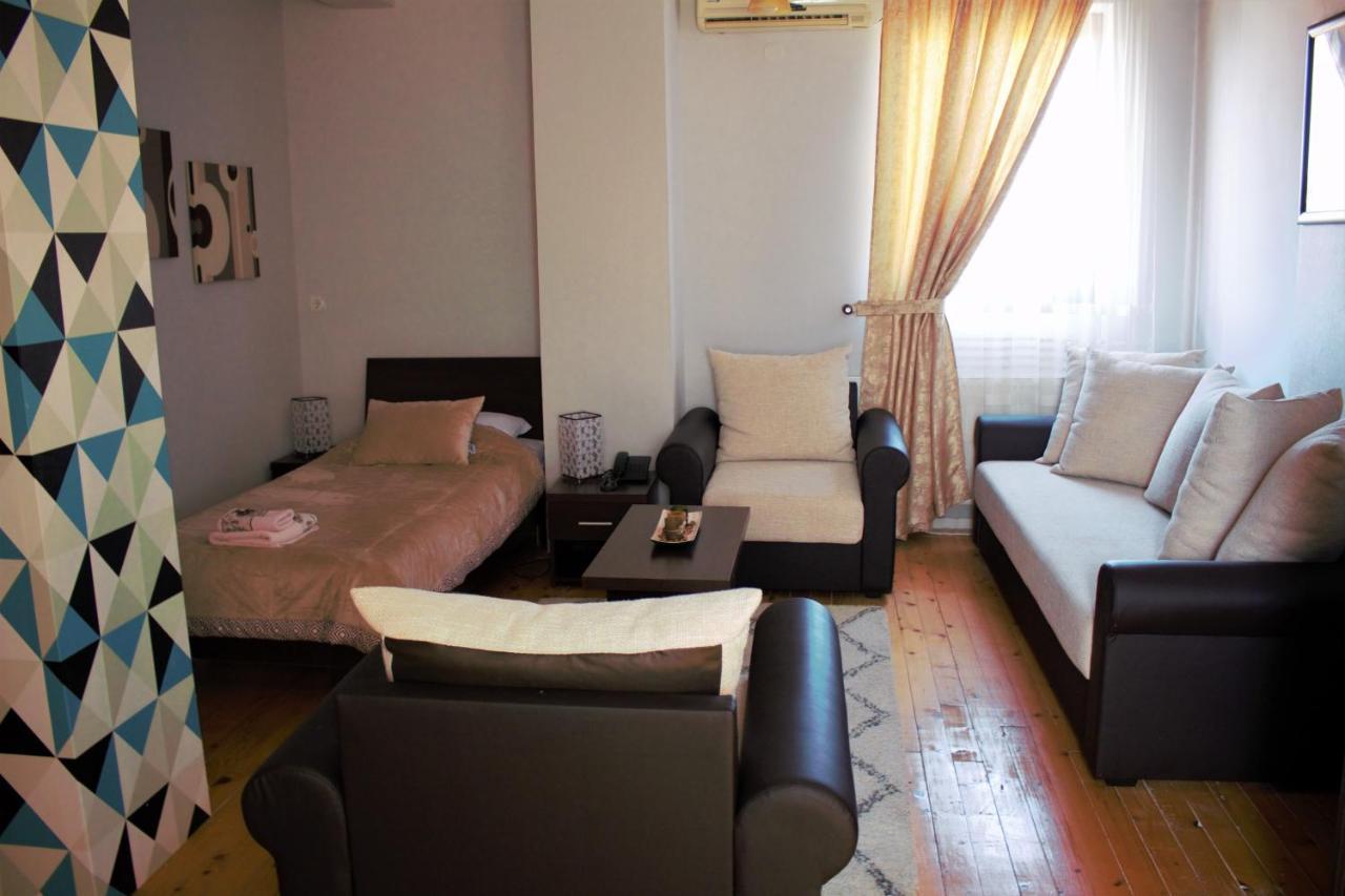 Garni Hotel City Kruševac Extérieur photo