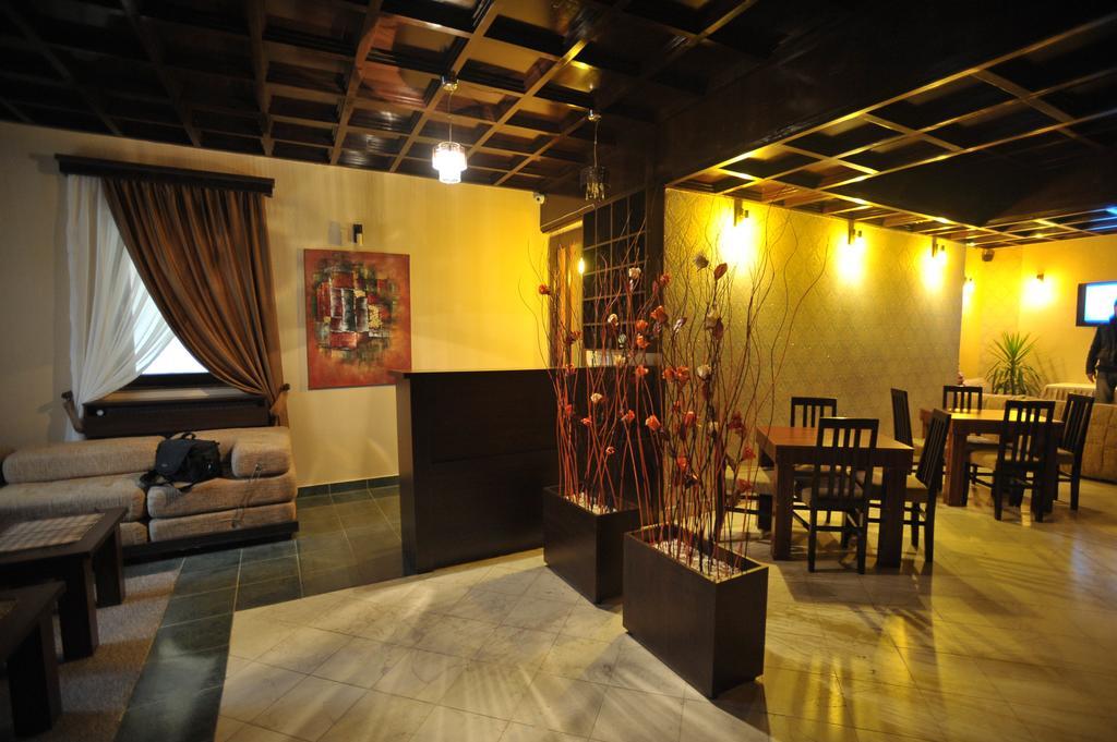 Garni Hotel City Kruševac Extérieur photo