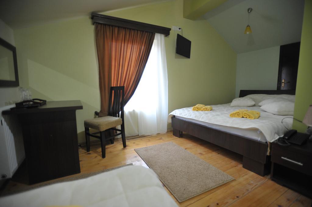 Garni Hotel City Kruševac Extérieur photo